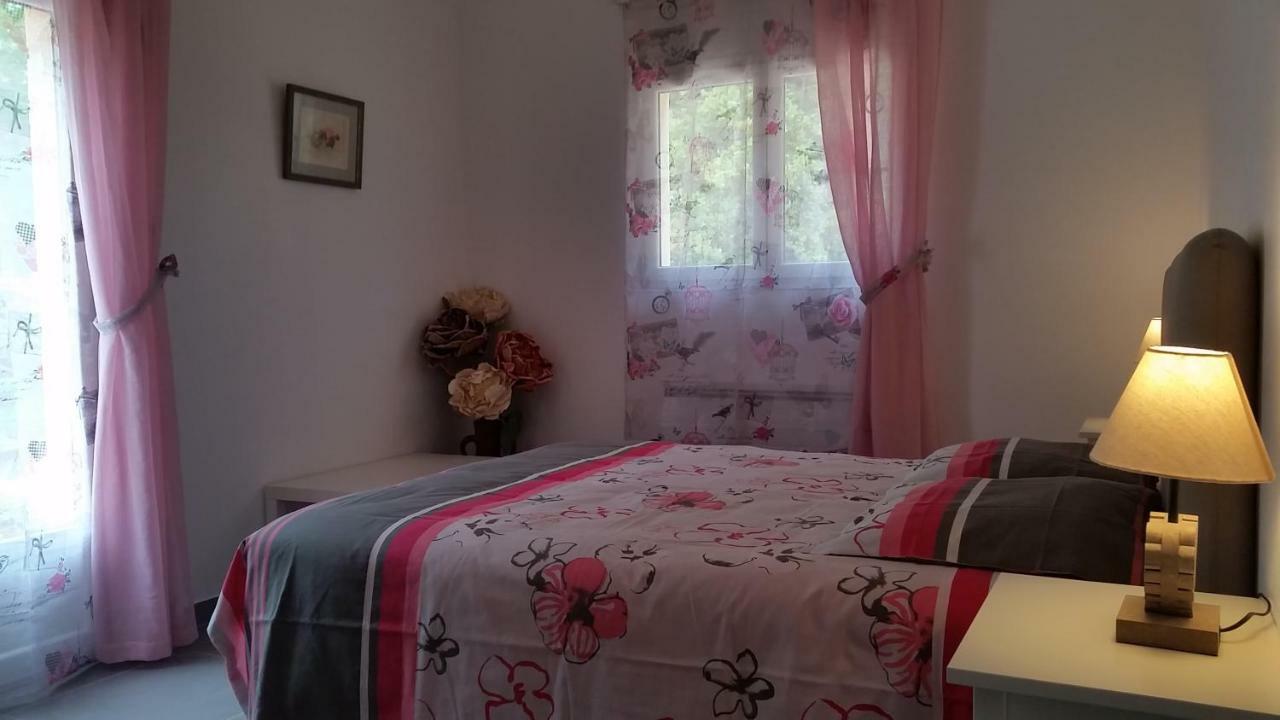 Jouques Villa Mylena מראה חיצוני תמונה